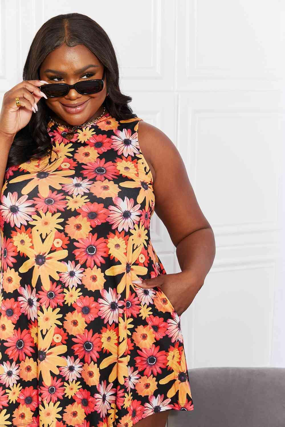 Yelete Full Size Floral Sleeveless Dress with Pockets - AMIClubwear