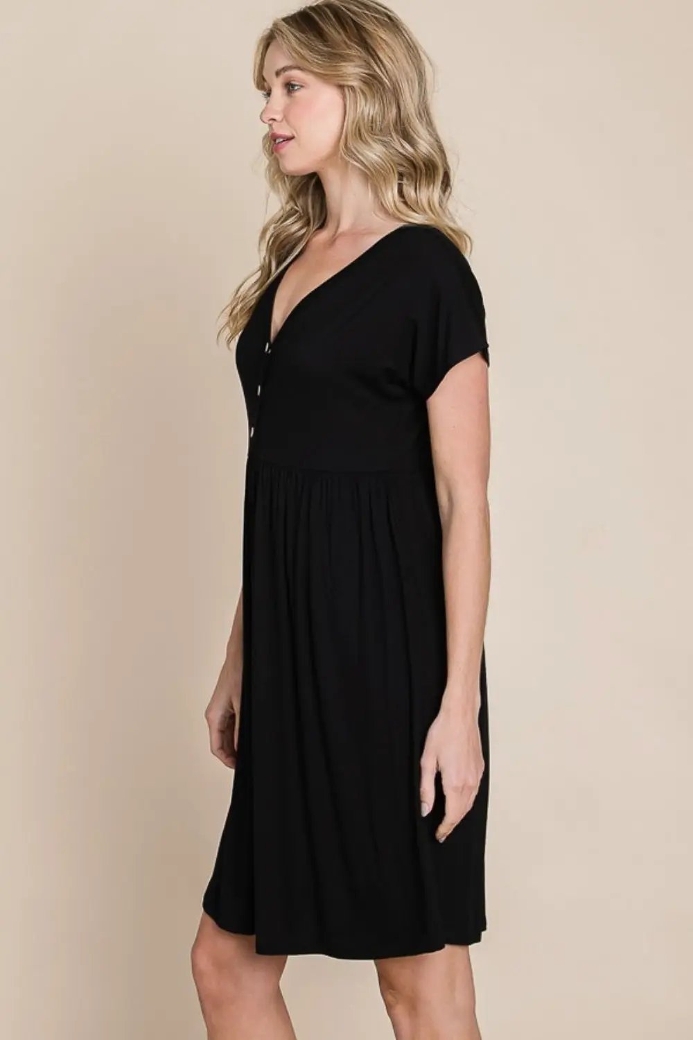 BOMBOM V-Neck Short Sleeve Dress