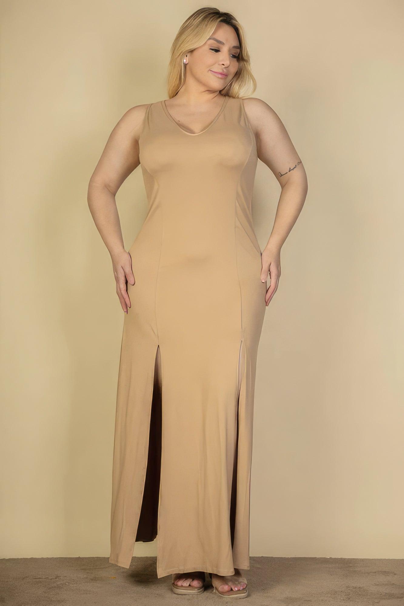 Plus Size Plunge Neck Thigh Split Maxi Dress - AMIClubwear