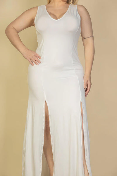 Plus Size Plunge Neck Thigh Split Maxi Dress - AMIClubwear