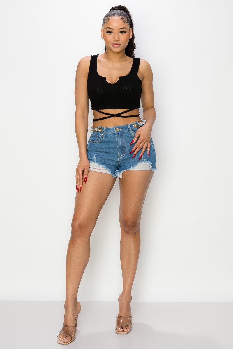 Side Chain Detailed Denim Shorts - AMIClubwear