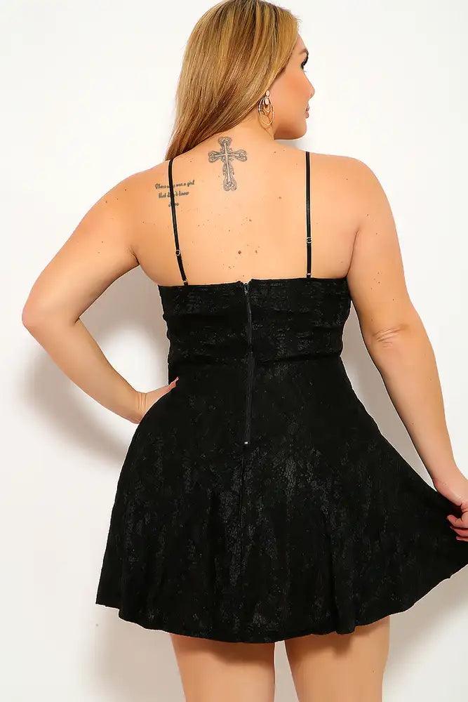 Black Sleeveless V-Underwire Plus Size Party Dress - AMIClubwear